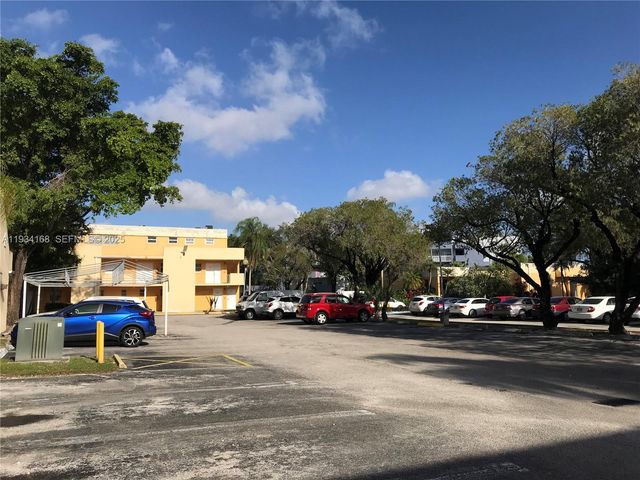 9355 Fontainebleau Blvd C105, Miami, FL 33172