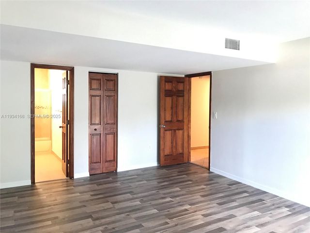 9355 Fontainebleau Blvd C105, Miami, FL 33172