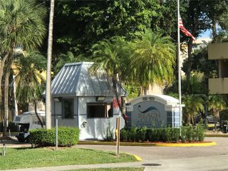 9355 Fontainebleau Blvd C105, Miami, FL 33172