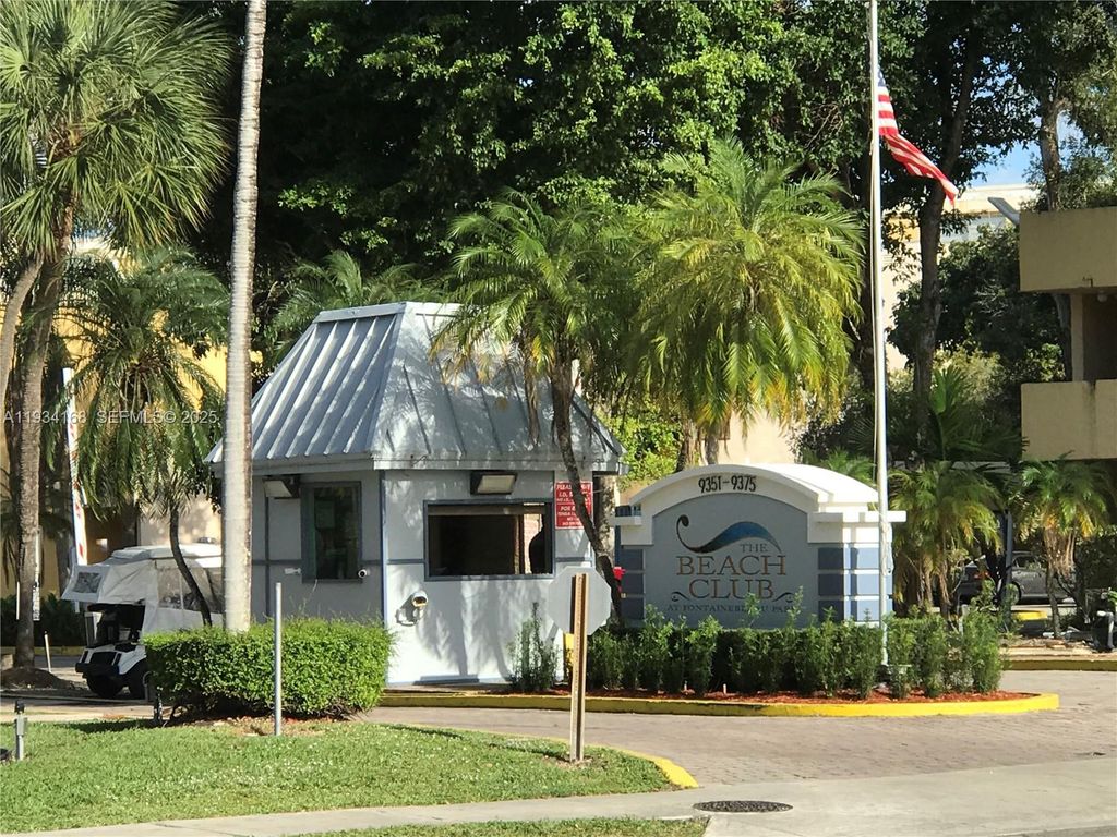 9355 Fontainebleau Blvd C105, Miami, FL 33172