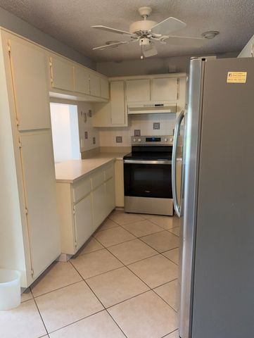826 Sky Pine Way G2, Greenacres, FL 33415