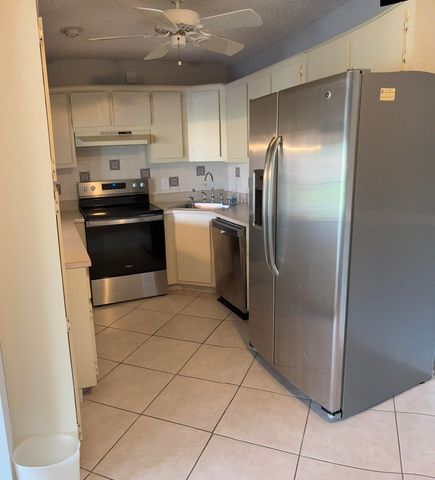 826 Sky Pine Way G2, Greenacres, FL 33415