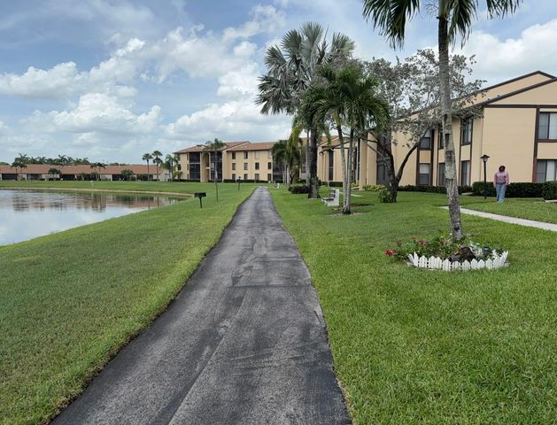 826 Sky Pine Way G2, Greenacres, FL 33415