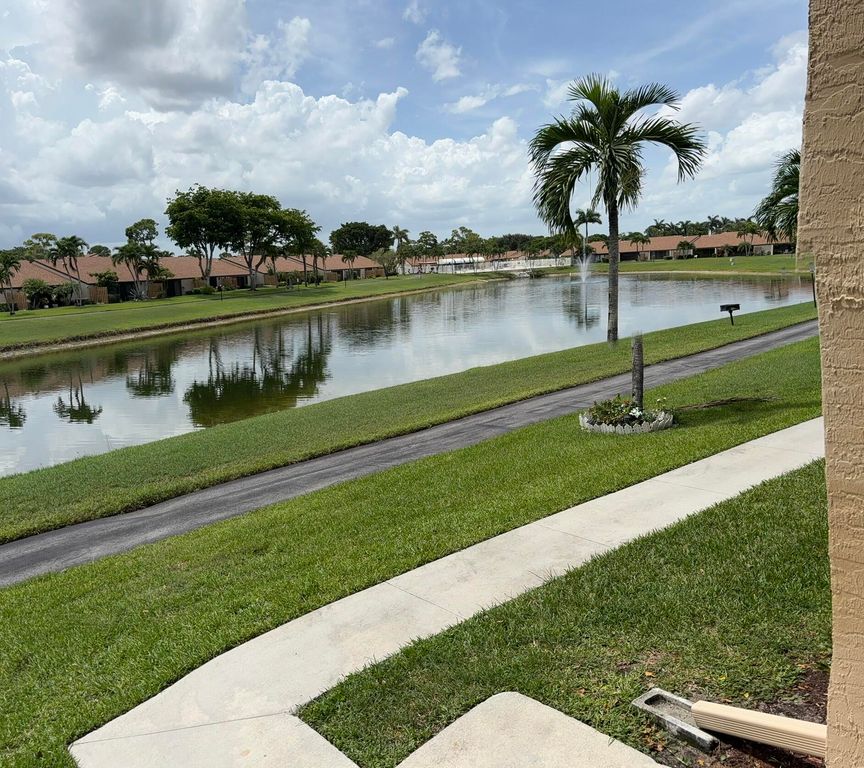 826 Sky Pine Way G2, Greenacres, FL 33415