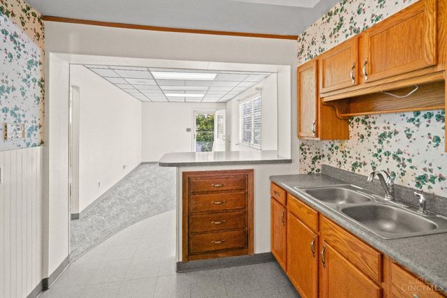 4207 Harding Avenue, Cheviot, OH 45211