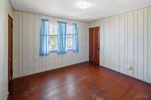 4207 Harding Avenue, Cheviot, OH 45211