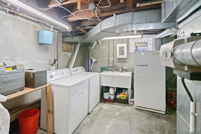 4207 Harding Avenue, Cheviot, OH 45211