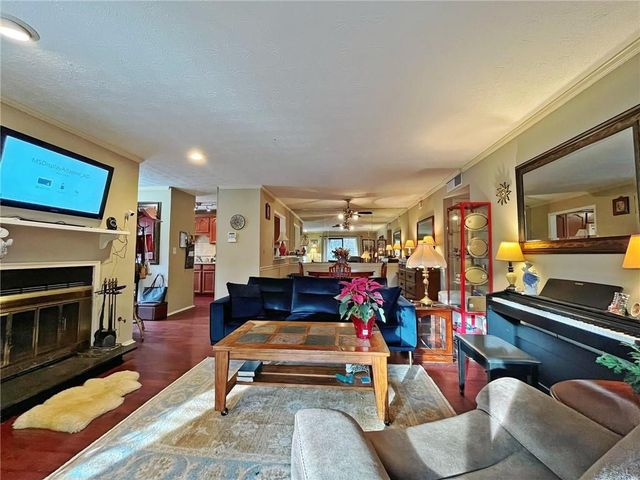 1508 Woodcliff Drive, Sandy Springs, GA 30350