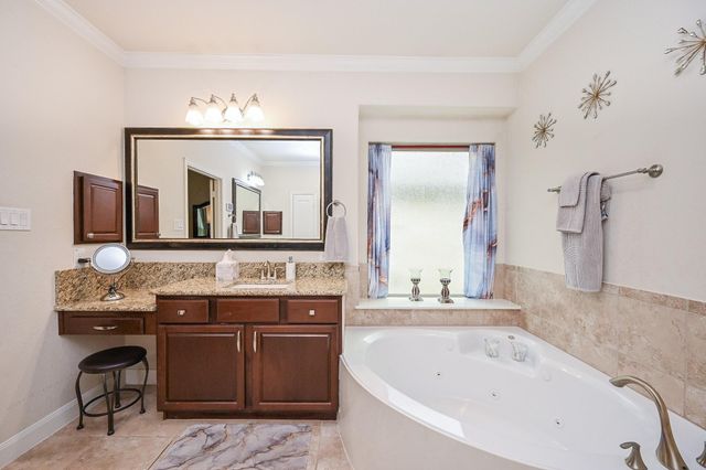 123 Finchfield Place, Montgomery, TX 77316