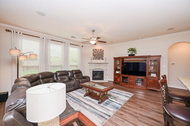 123 Finchfield Place, Montgomery, TX 77316