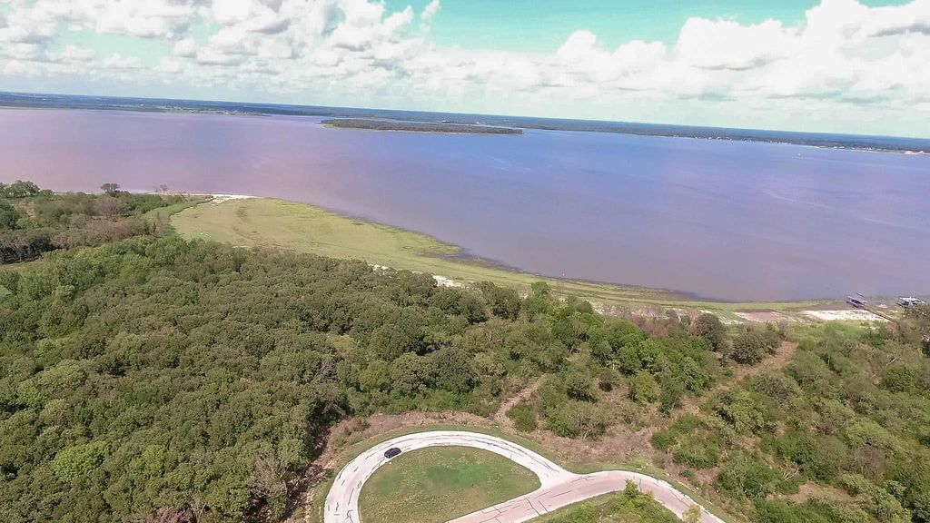 8423 Southern Shore Court, Kemp, TX 75143