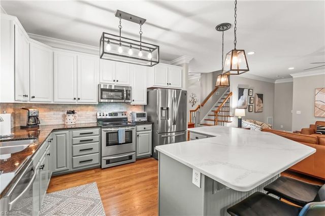 1724 Mirabeau Court, High Point, NC 27265