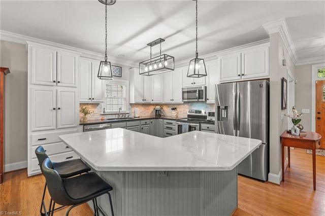 1724 Mirabeau Court, High Point, NC 27265