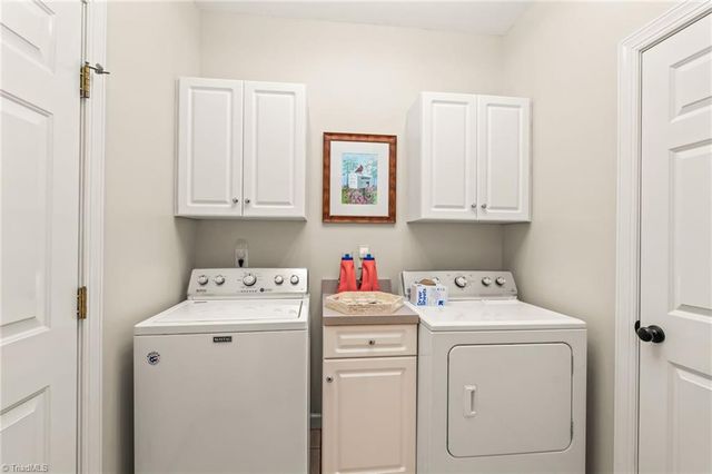1724 Mirabeau Court, High Point, NC 27265