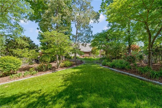1724 Mirabeau Court, High Point, NC 27265