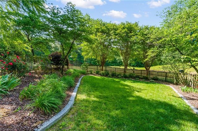 1724 Mirabeau Court, High Point, NC 27265