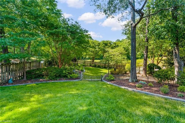 1724 Mirabeau Court, High Point, NC 27265