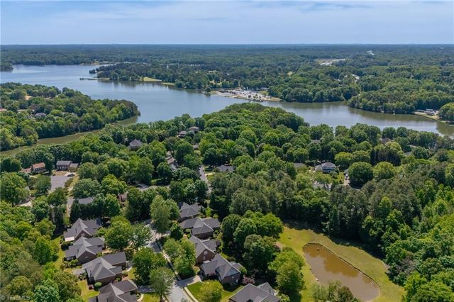 1724 Mirabeau Court, High Point, NC 27265