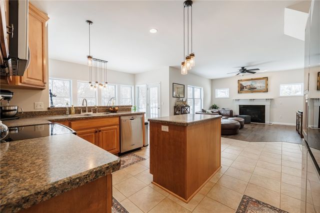 643 Kayloc Circle, Webster, NY 14580