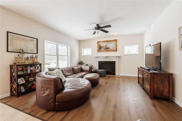 643 Kayloc Circle, Webster, NY 14580