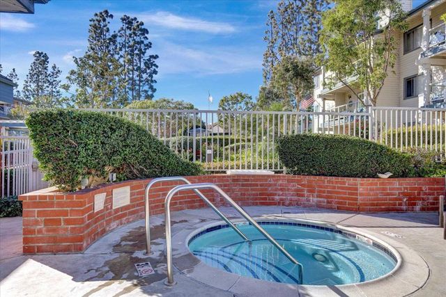 1682 Circa Del Lago A305, San Marcos, CA 92078