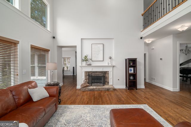 508 Crested Hawk Ridge, Canton, GA 30114