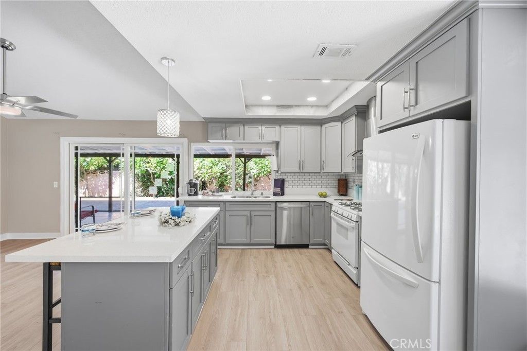 3935 Burge Street, Riverside, CA 92505 — photo 4