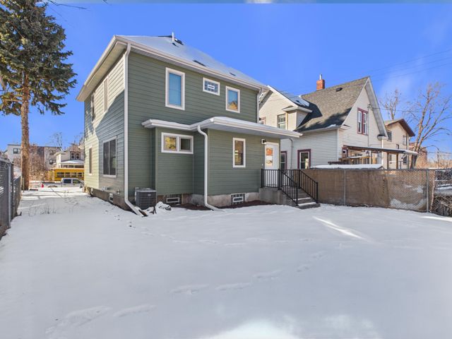 2427 17th Avenue S, Minneapolis, MN 55404