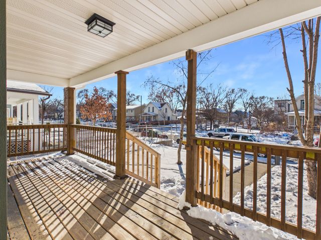 2427 17th Avenue S, Minneapolis, MN 55404