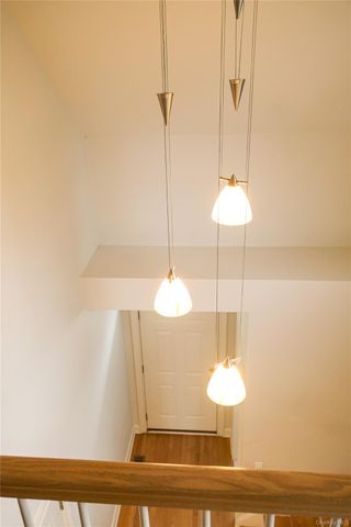 6 Holly Knolls, Armonk, NY 10504