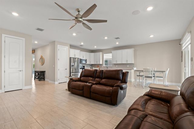 10454 SW Captiva Drive, Port St. Lucie, FL 34987