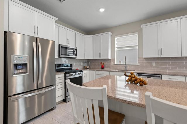 10454 SW Captiva Drive, Port St. Lucie, FL 34987