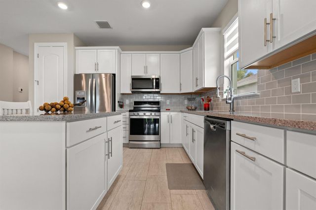 10454 SW Captiva Drive, Port St. Lucie, FL 34987