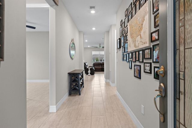 10454 SW Captiva Drive, Port St. Lucie, FL 34987
