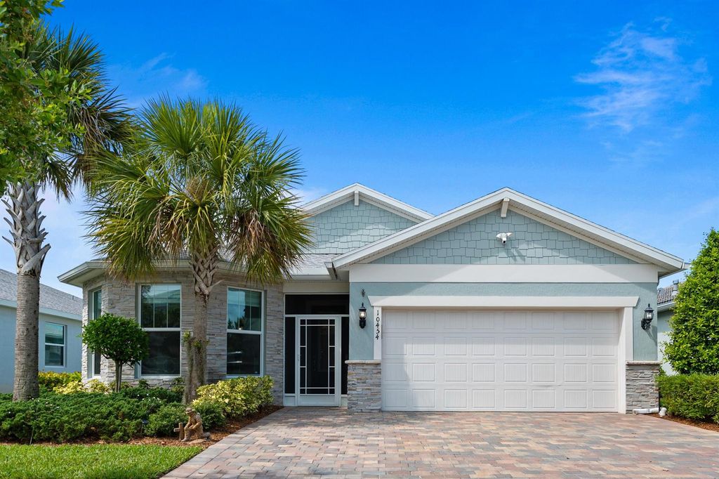 10454 SW Captiva Drive, Port St. Lucie, FL 34987