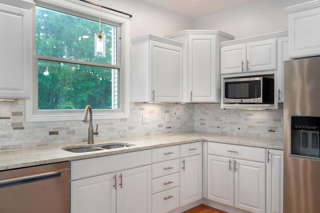 1088 Indian Grove Lane, Rogersville, MO 65742