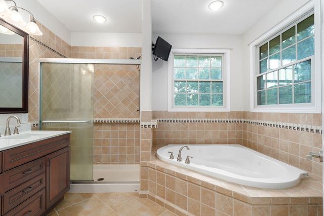 1088 Indian Grove Lane, Rogersville, MO 65742