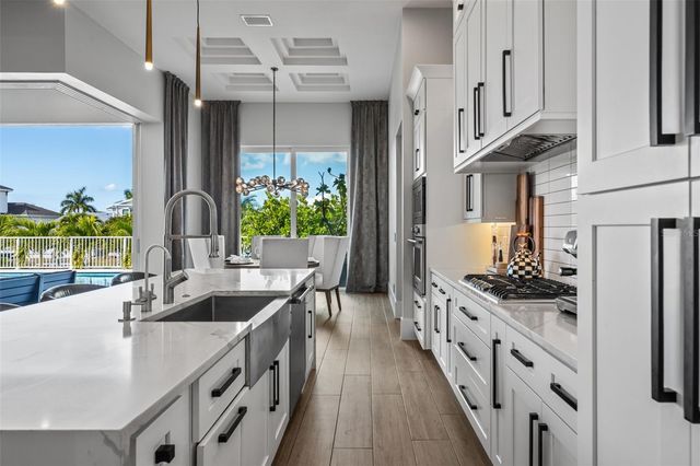 1643 STANFORD LANE, Sarasota, FL 34231