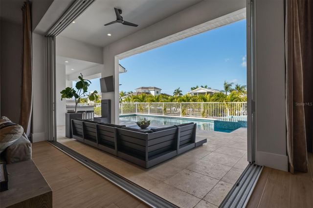 1643 STANFORD LANE, Sarasota, FL 34231