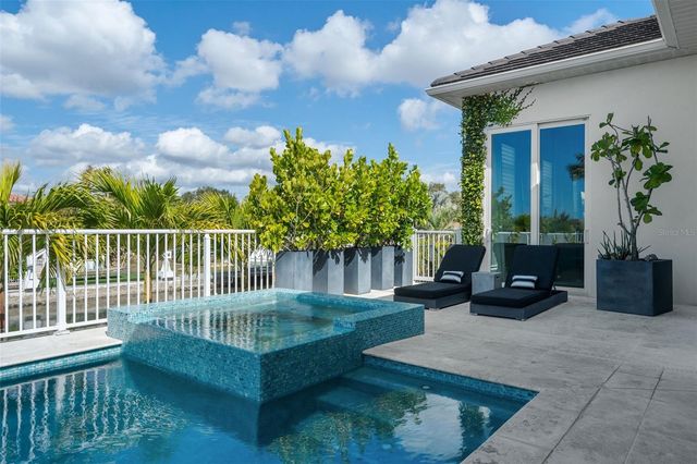 1643 STANFORD LANE, Sarasota, FL 34231