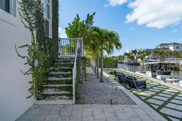 1643 STANFORD LANE, Sarasota, FL 34231