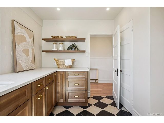 851 S Washington St, Denver, CO 80209