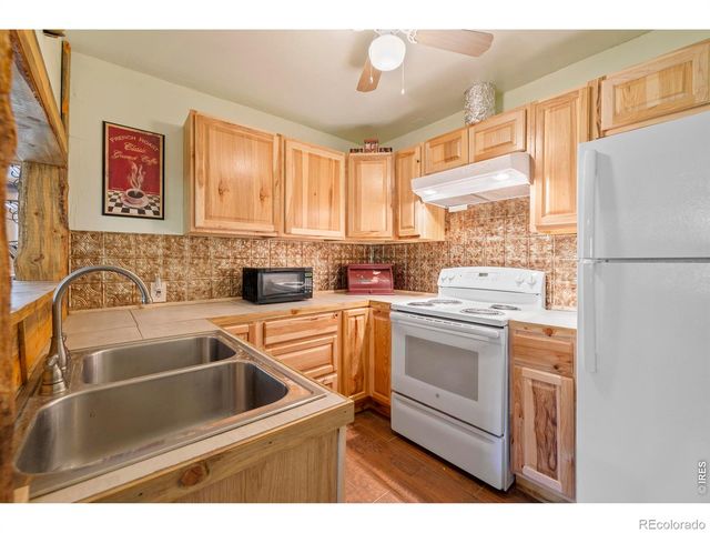 428 Rustic Road, Bellvue, CO 80512