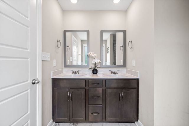 2641 Rafiki Dr, Clarksville, TN 37042