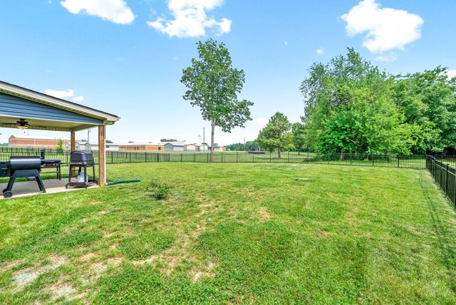 2641 Rafiki Dr, Clarksville, TN 37042