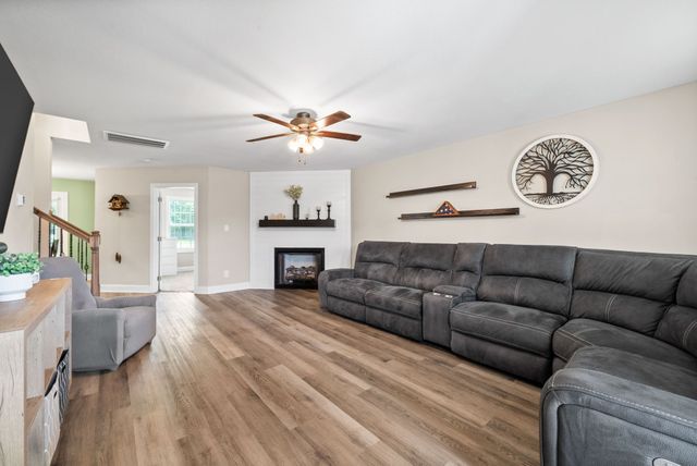 2641 Rafiki Dr, Clarksville, TN 37042