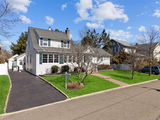 122 Palmyra Avenue, Woodmere, NY 11598