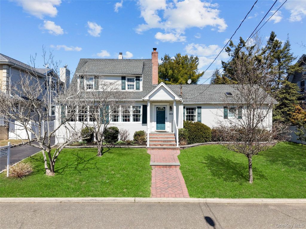 122 Palmyra Avenue, Woodmere, NY 11598
