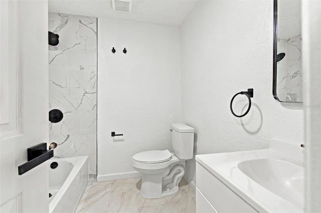 38351 7TH AVENUE, Zephyrhills, FL 33542