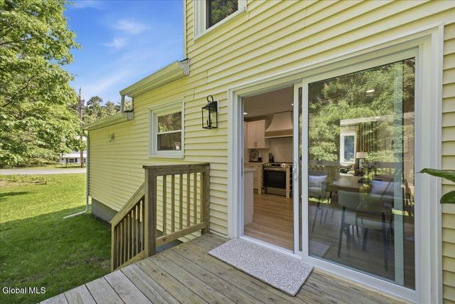 31 Arbutus Drive, Queensbury, NY 12804